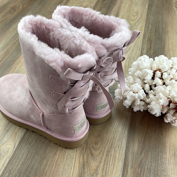 UGG Shoes - 🌴🔆UGG - SHORT CONTINUITY BOW BOOTS🔆🌴